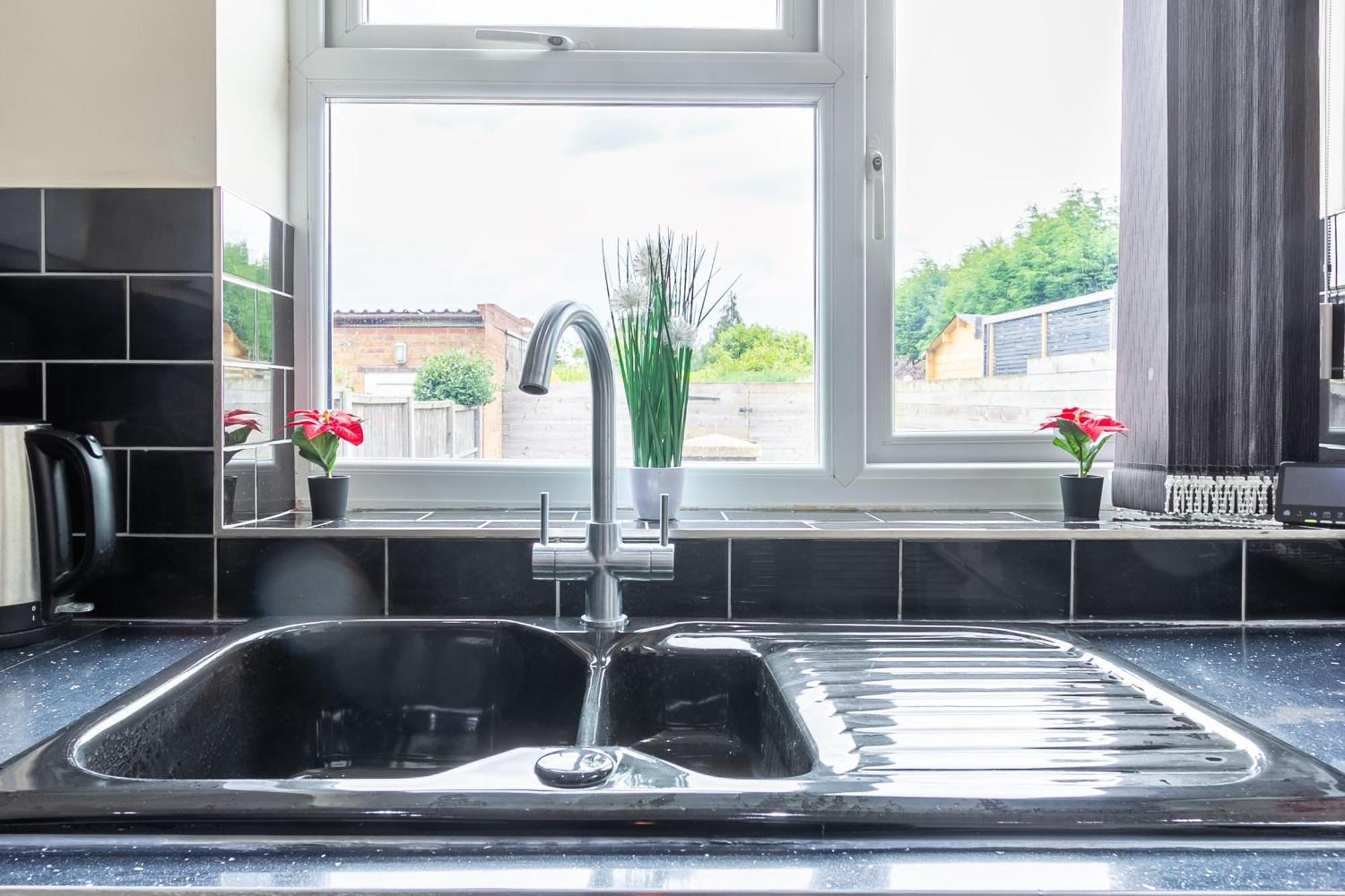 Bathway House - Free Secured Parking And Wifi Leilighet Coventry Eksteriør bilde
