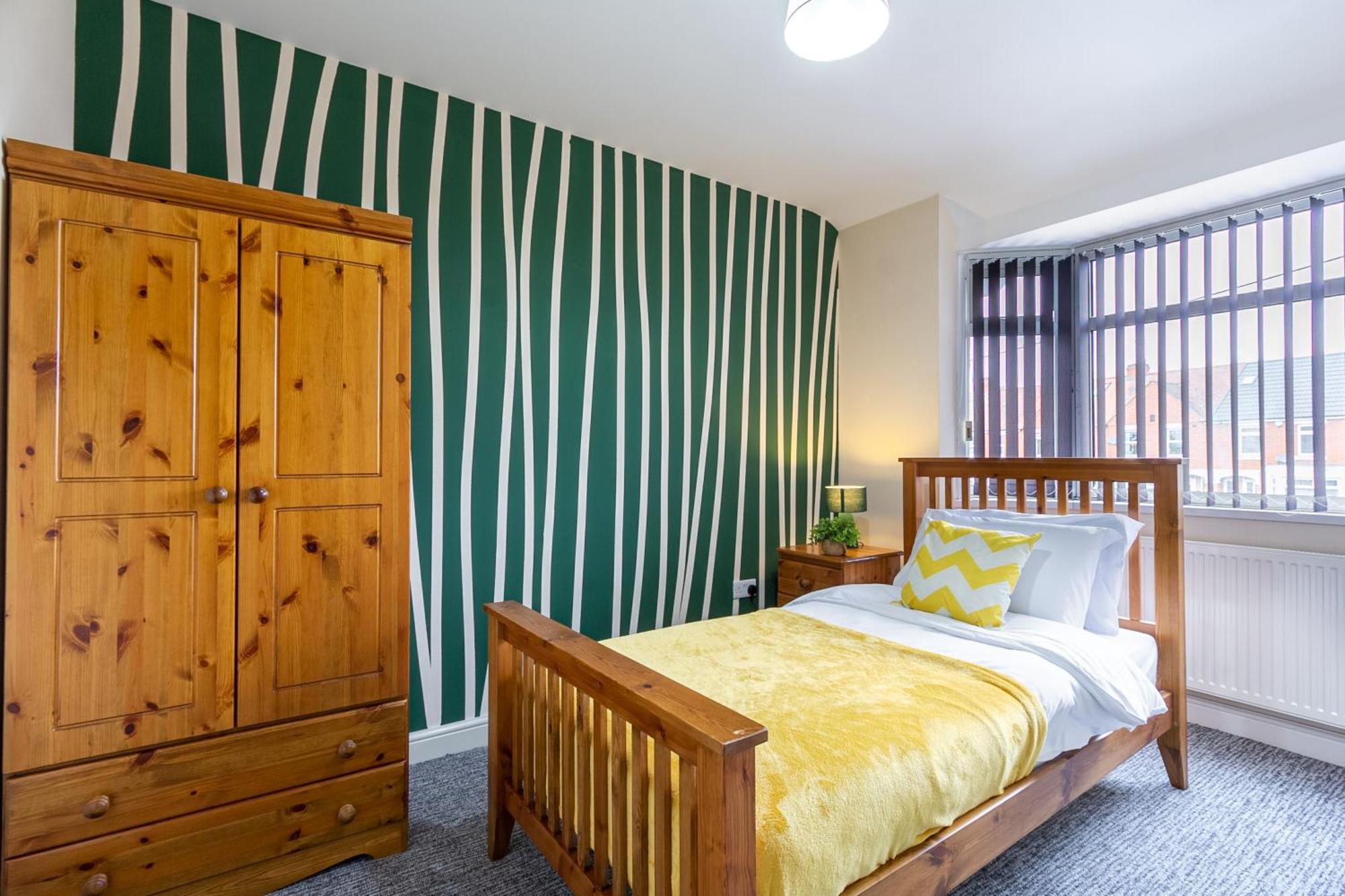 Bathway House - Free Secured Parking And Wifi Leilighet Coventry Eksteriør bilde