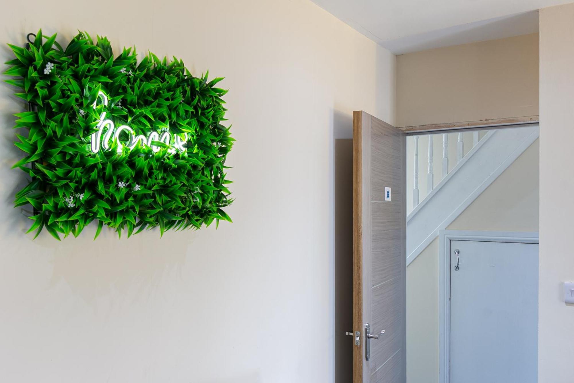 Bathway House - Free Secured Parking And Wifi Leilighet Coventry Eksteriør bilde