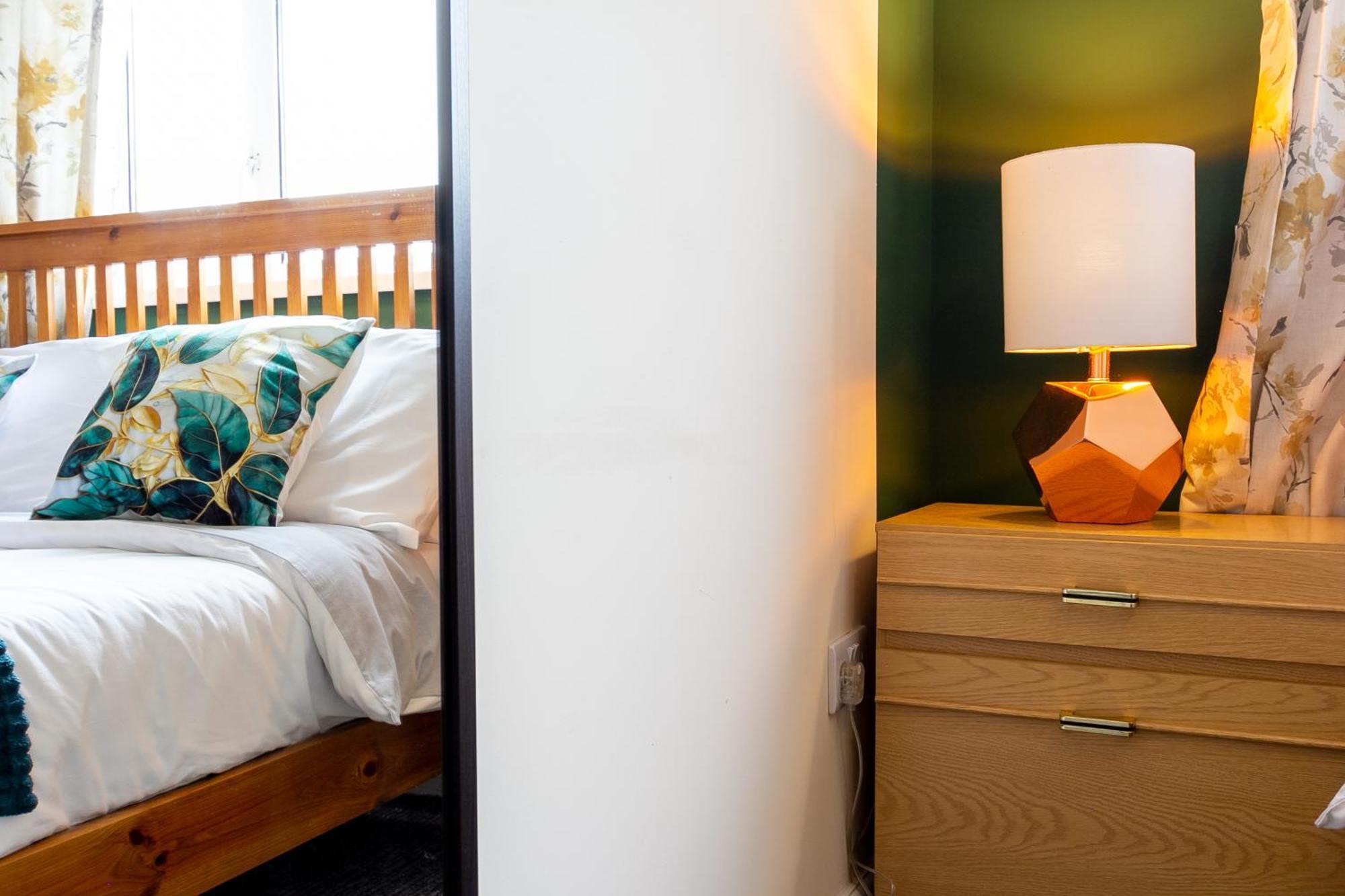 Bathway House - Free Secured Parking And Wifi Leilighet Coventry Eksteriør bilde
