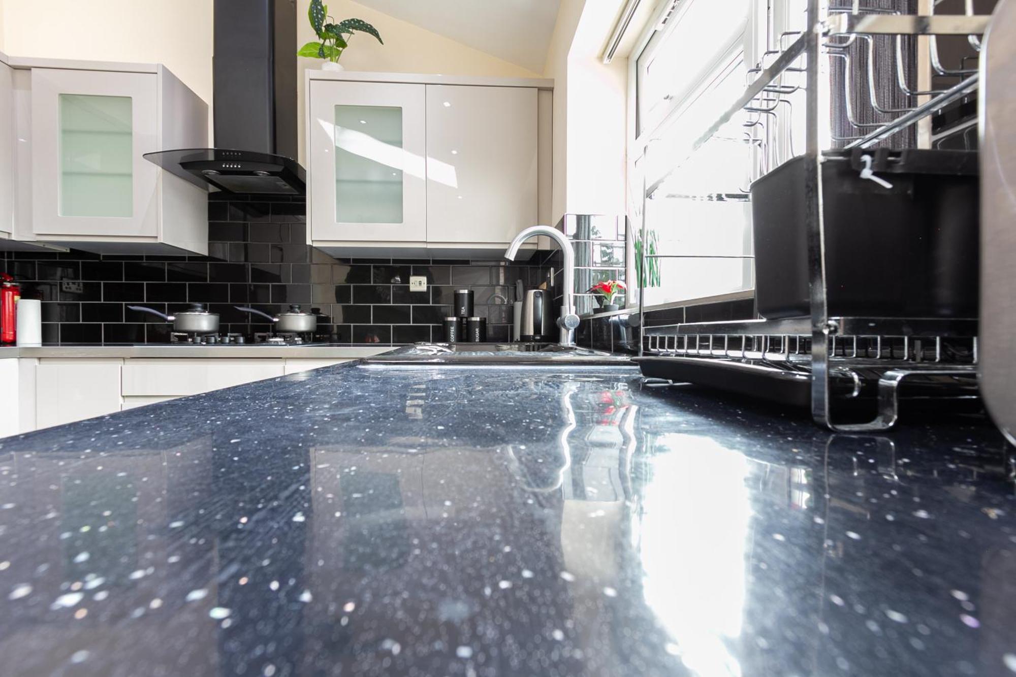 Bathway House - Free Secured Parking And Wifi Leilighet Coventry Eksteriør bilde