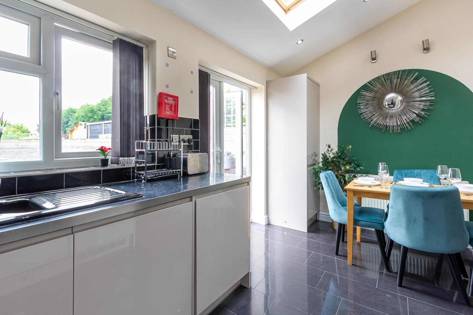 Bathway House - Free Secured Parking And Wifi Leilighet Coventry Eksteriør bilde