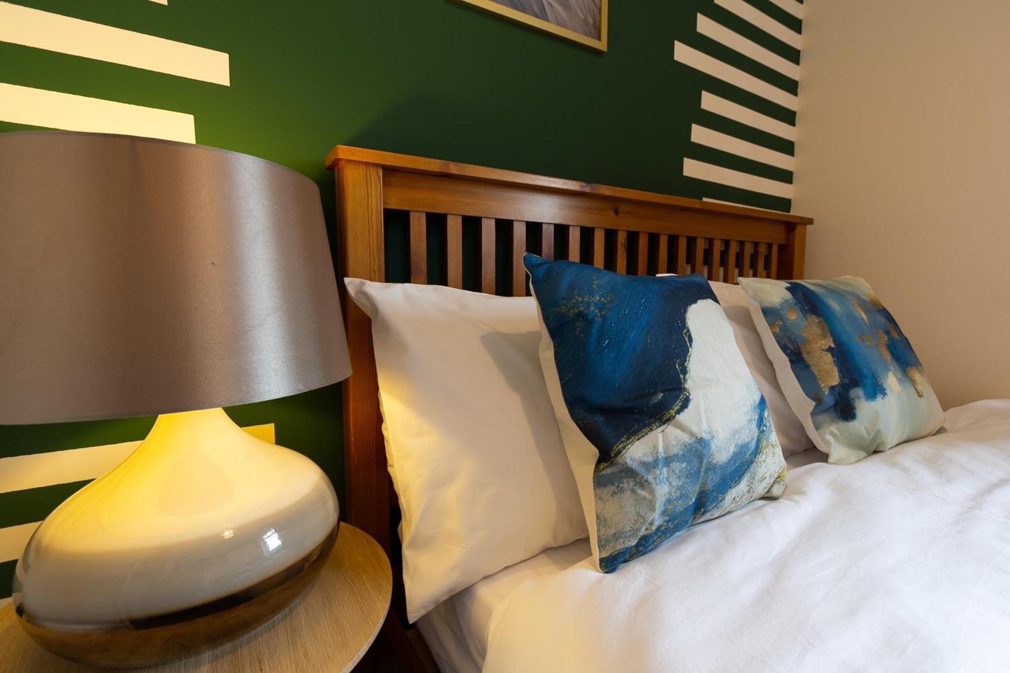 Bathway House - Free Secured Parking And Wifi Leilighet Coventry Eksteriør bilde